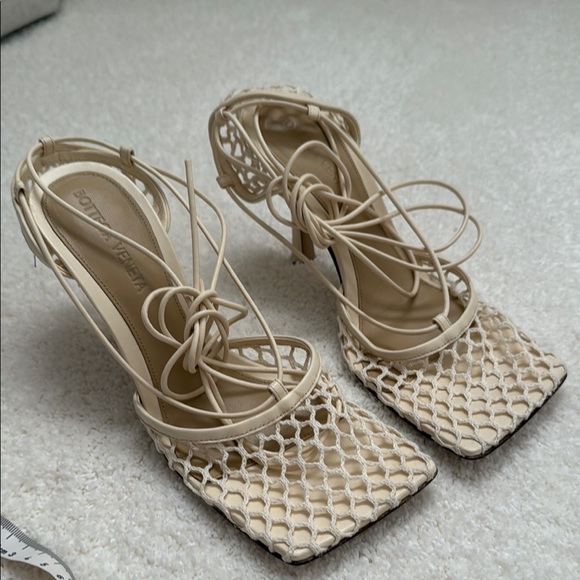 Bottega Veneta Stretch Lace Up Sandal Heel in Toile White